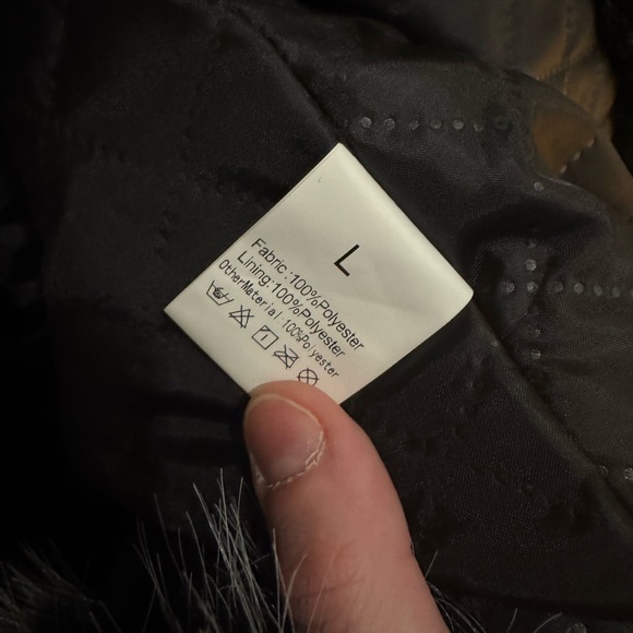 Elegant Black Faux Fur Coat - Picture 3 of 8